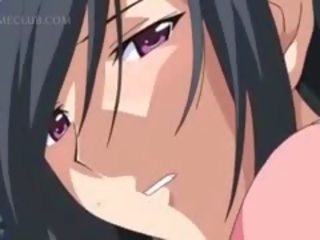 Vilinošs anime seductress iegūšana mitra cunt paberzējot no viņai atpakaļ