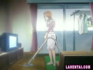 Lascivní anime hospodyňka masturbuje