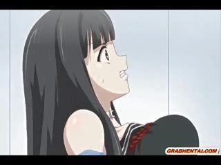 Με πλούσιο στήθος hentai φοιτήτρια παίρνει shoved dildo και χέρι μέχρι εκσπερμάτιση μέσα