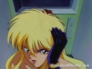 Divinity blondýna anime transsexuál